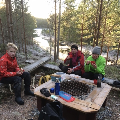 Fiske och fika i skogen i Järnboåsbygden